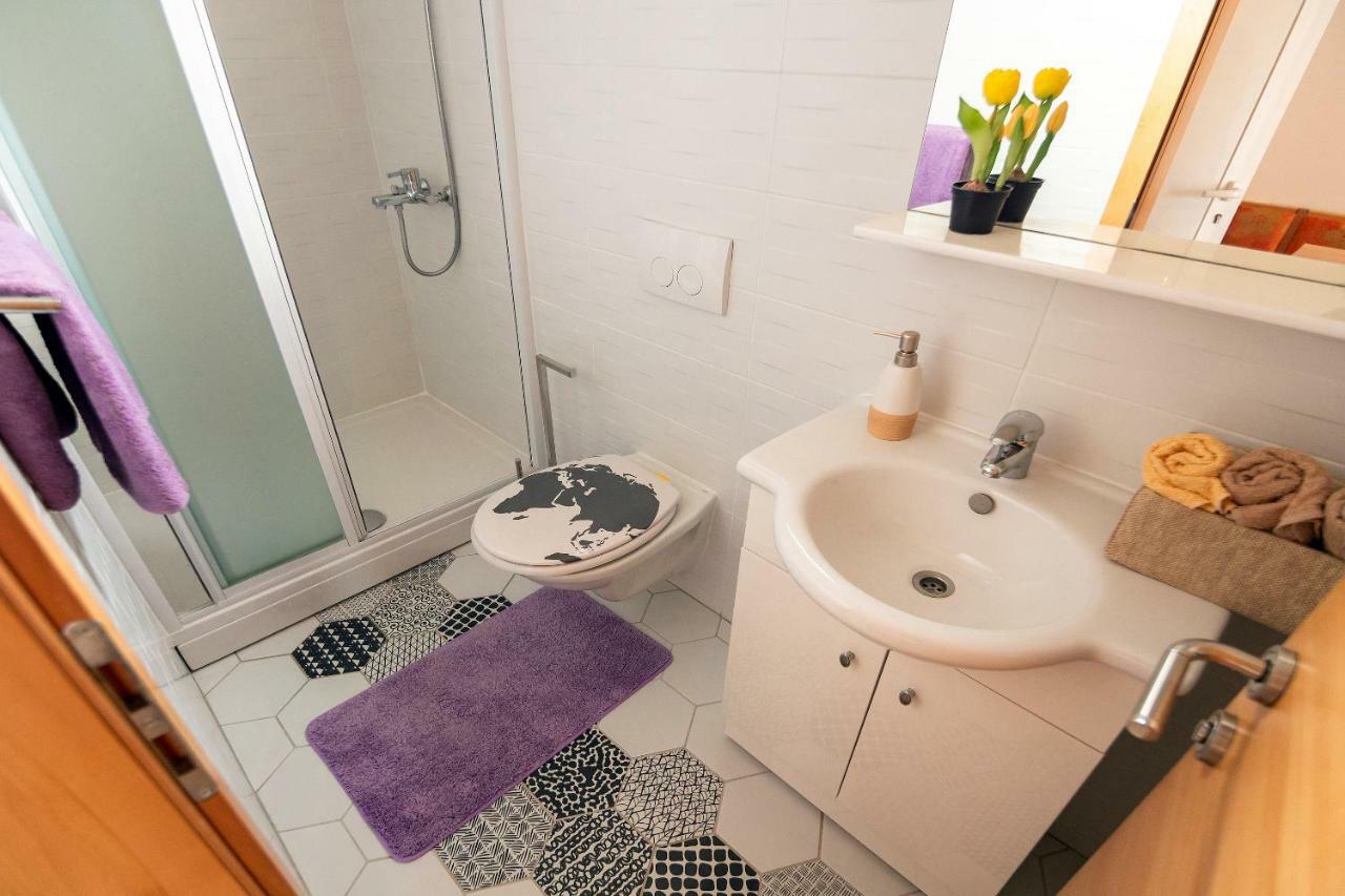 Apartmani Ivan ロパール エクステリア 写真