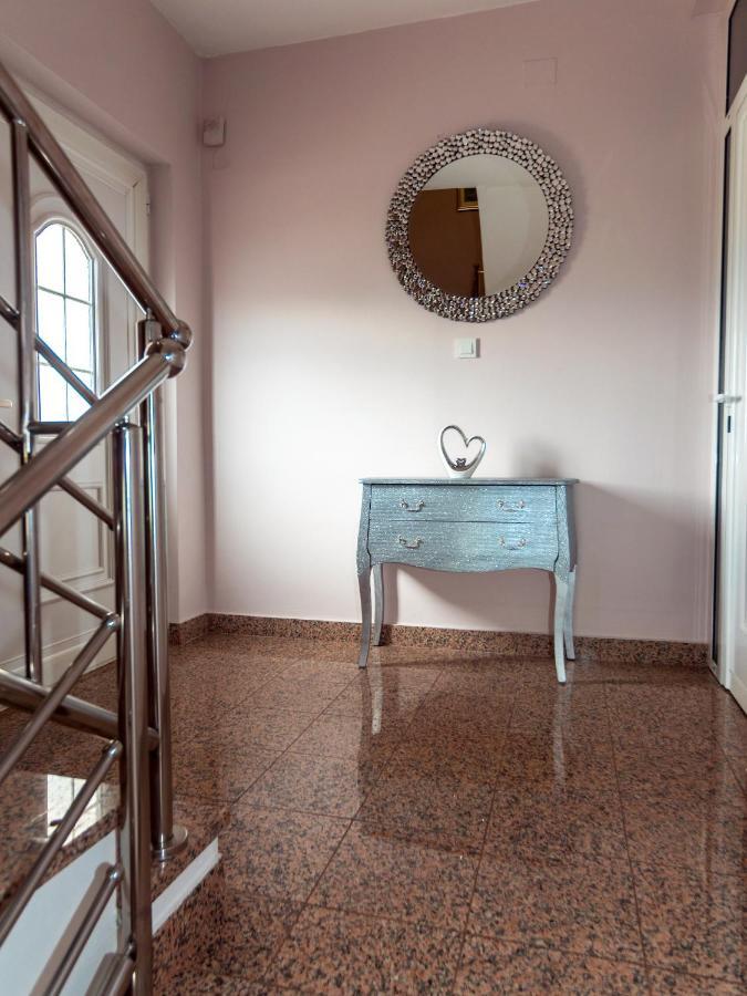 Apartmani Ivan ロパール エクステリア 写真
